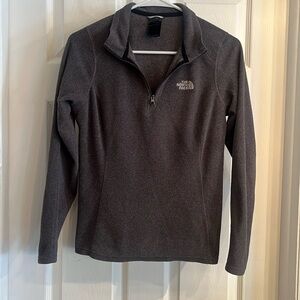 Women’s small North Face pullover